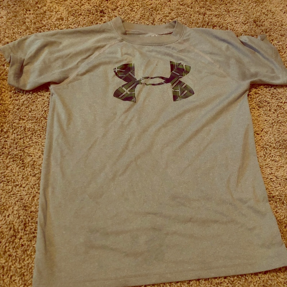 Under armor shirt